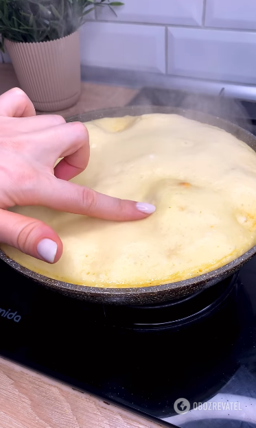 Елементарний пиріг з фаршем без випікання: готується на сковорідці 