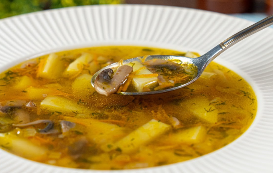 Рецепт гречаного супу з грибами