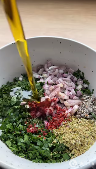 Універсальний соус чімічурі: до м'яса, риби та салатів 