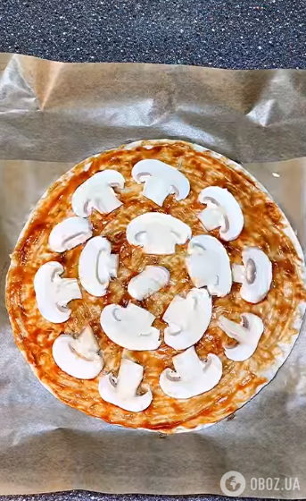 Элементарная пицца без теста: готовится из лаваша