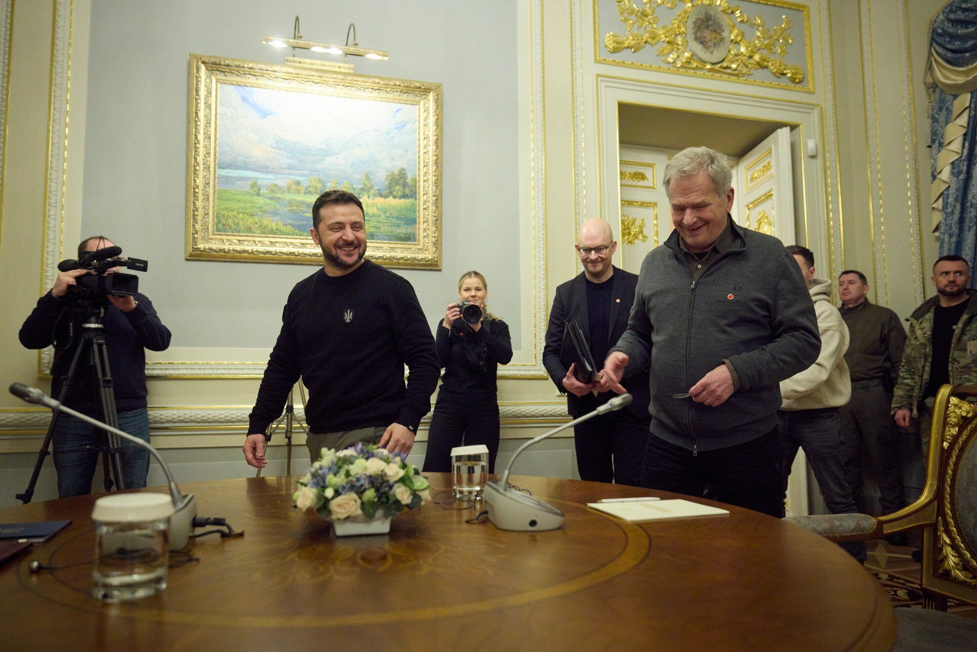 Зеленский и президент Финляндии Ниинисте встретились в Киеве: обсудили украинскую формулу мира и сотрудничество в обороне. Фото и видео
