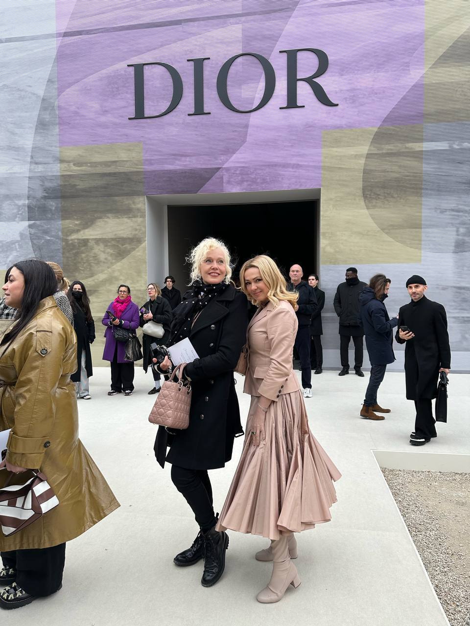 Dior зганьбився, урочисто запросивши на показ російську ведучу Яну Рудковську, яка підтримує війну: їй надіслали подарунки