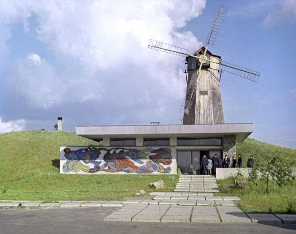 В сети показали, как выглядел легендарный киевский ресторан "Витряк" в 1970-х годах. Старые фото