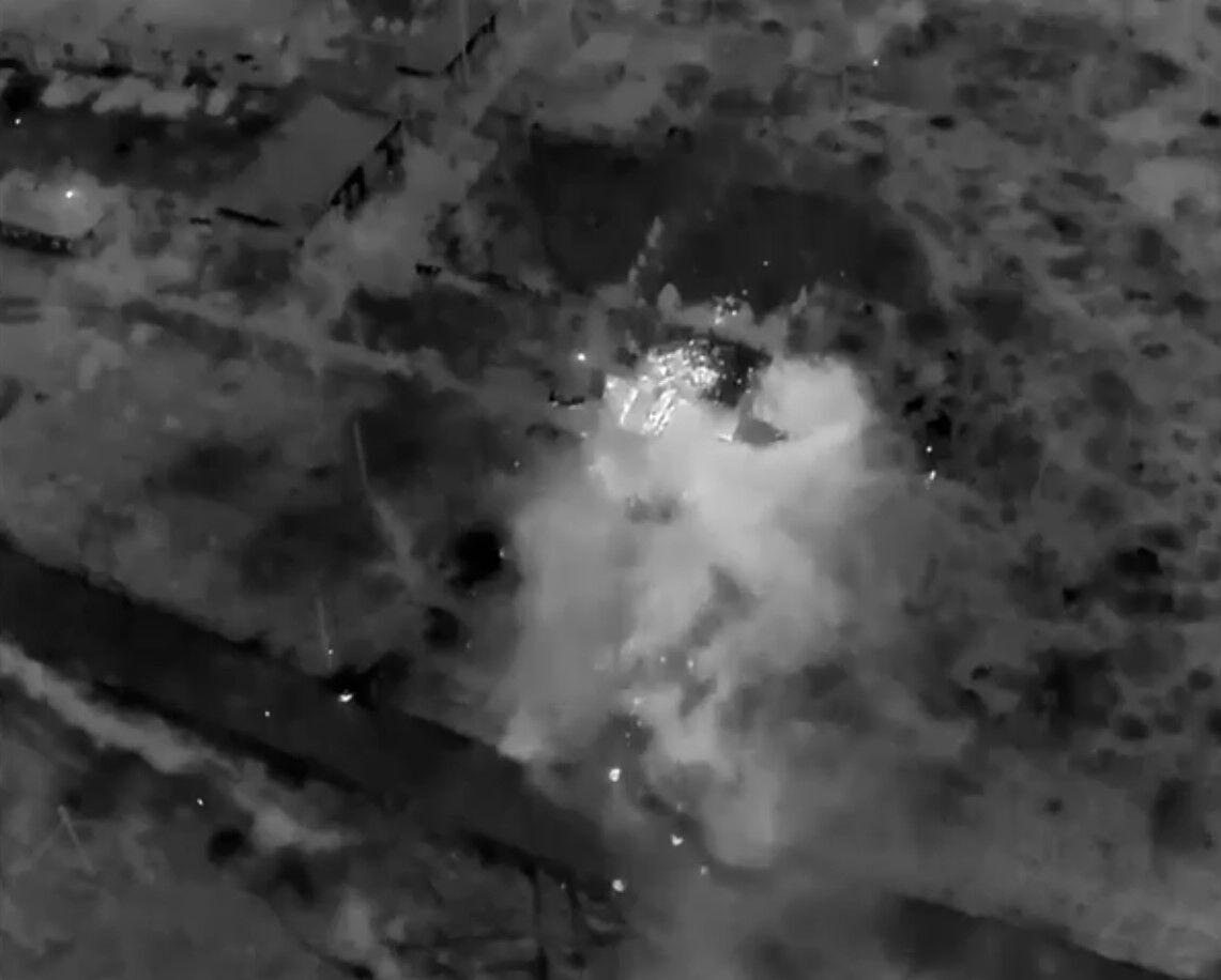 Захисники України знищили спостережний пункт окупантів у Бахмуті: ліквідовано десятки загарбників. Відео