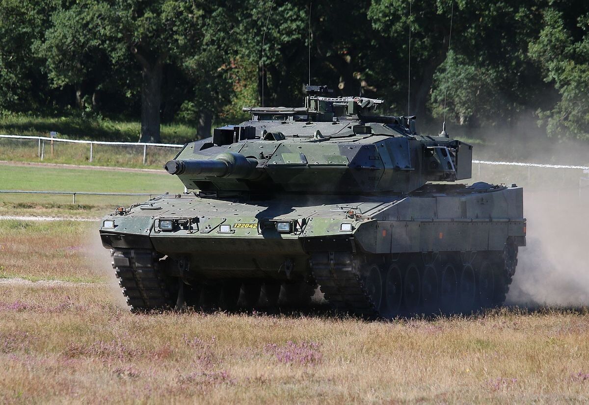 Швеція розглядає питання про передачу Україні танків Stridsvagn 122, – міністр оборони