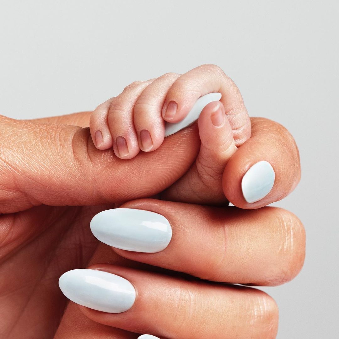 41-річна Періс Гілтон уперше стала мамою. Фото