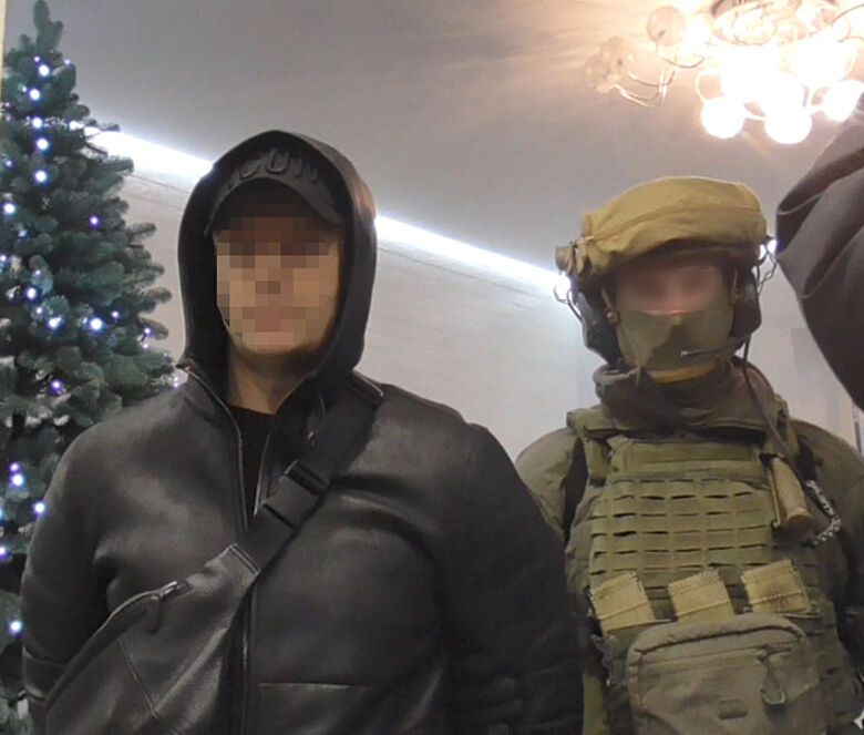 Правоохранители задержали мужчину, который в прошлом году во время ссоры расстрелял прохожего в Киеве. Фото