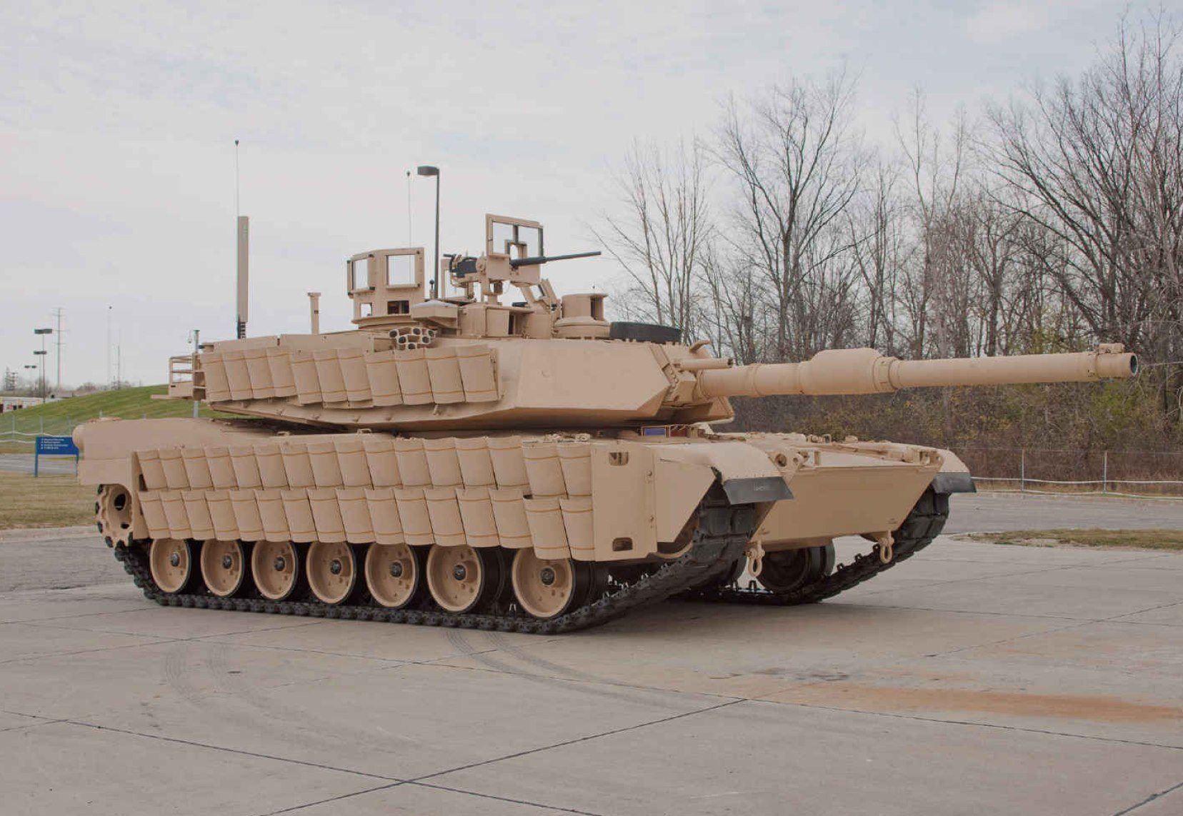 Танк M1 Abrams с бронезащитой Tank Urban Survival Kit (TUSK)