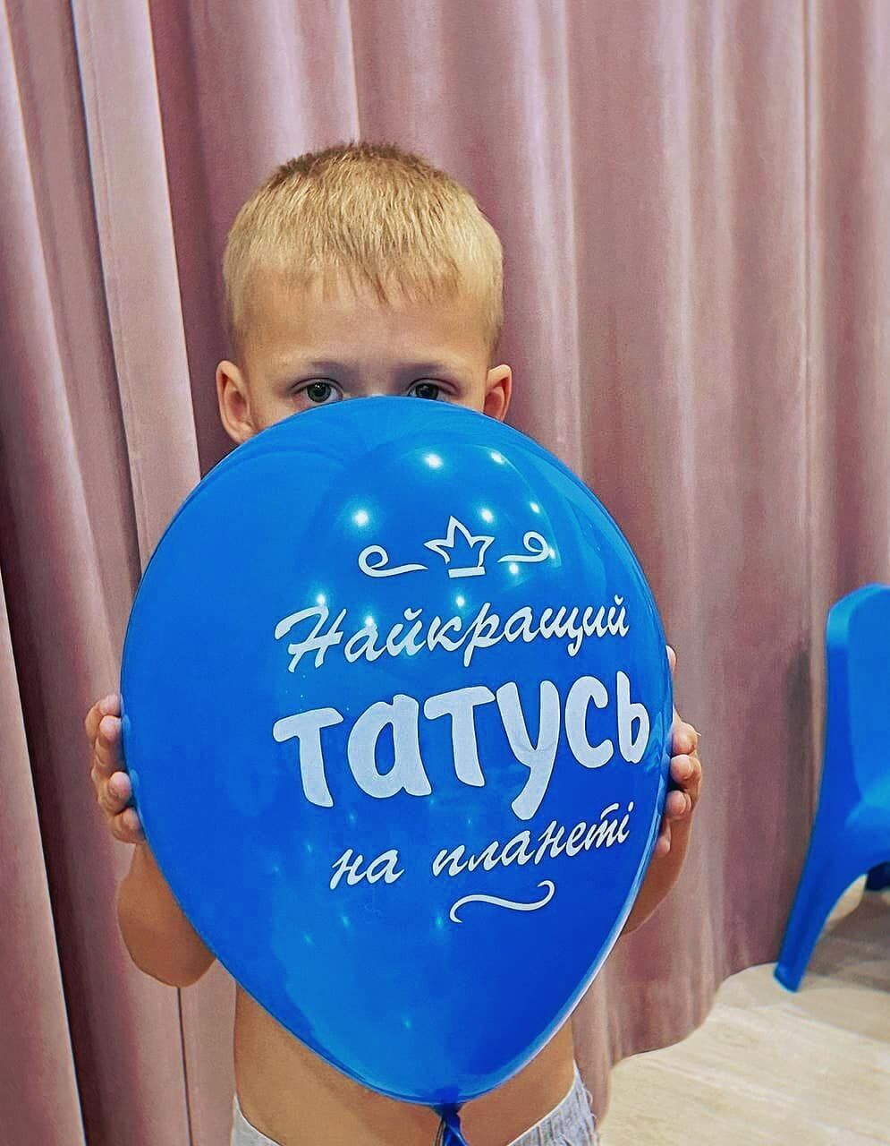 В Харьковской области во время разминирования территорий погиб взрывотехник Александр Мамчур: маленький сын отправил ему письмо на небо. Фото