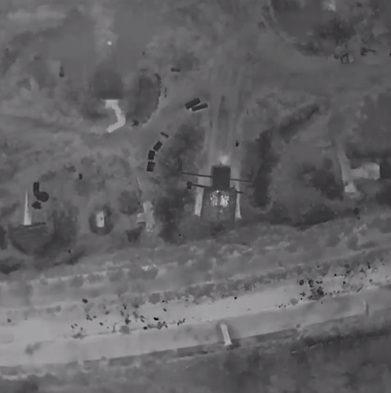 ''Демілітаризація'' окупантів йде за планом: у мережі показали відео успішної роботи дрона ЗСУ на Херсонському напрямку