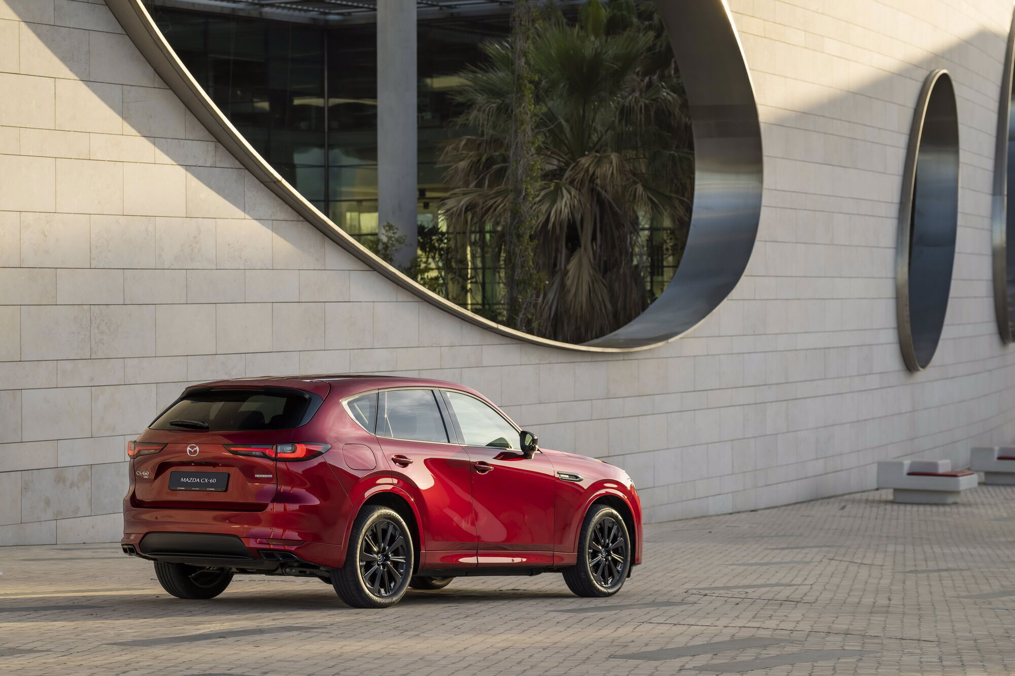 Новий кросовер Mazda CX-60 готується до українського дебюту