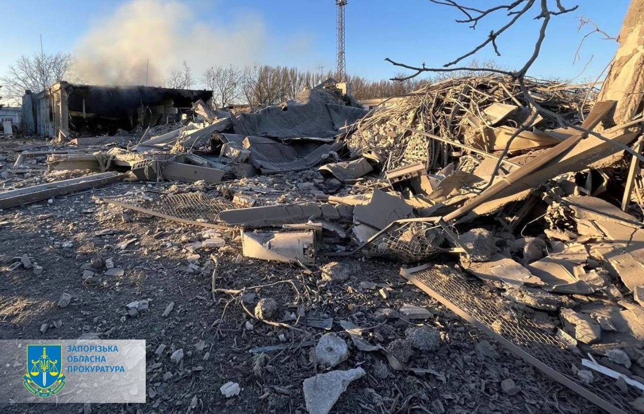 Оккупанты ночью обстреляли Славянск и ударили по Запорожской области: поврежден объект энергетической инфраструктуры. Фото