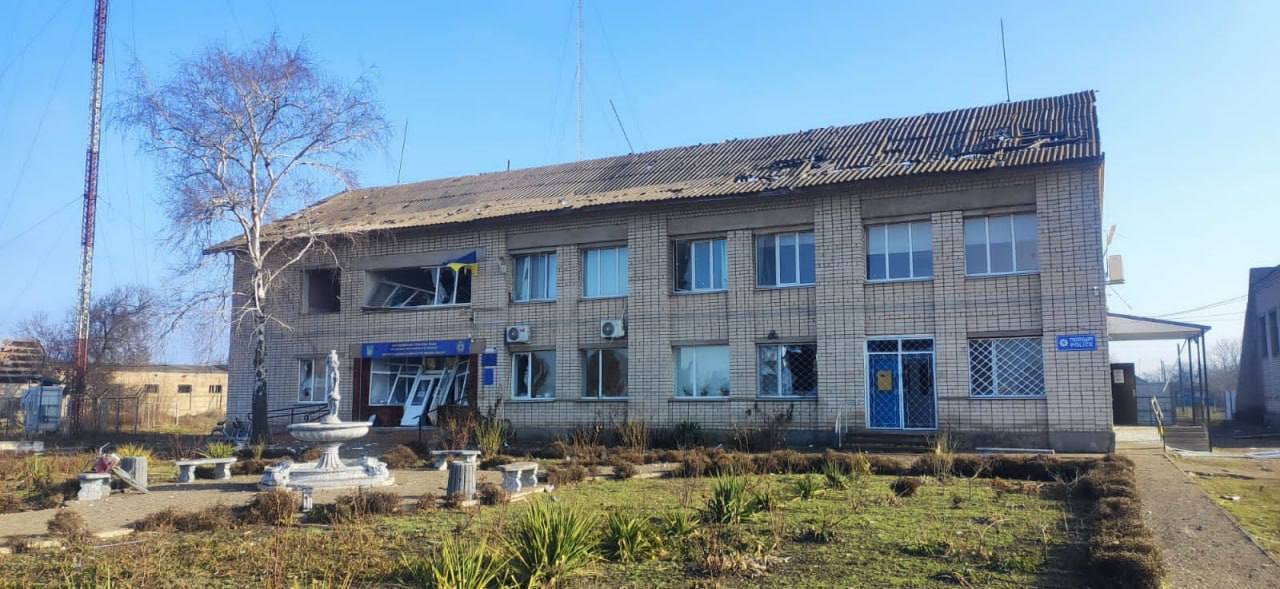 Окупанти обстріляли Кочубеївку на Херсонщині: одна людина загинула, трьох поранено. Фото