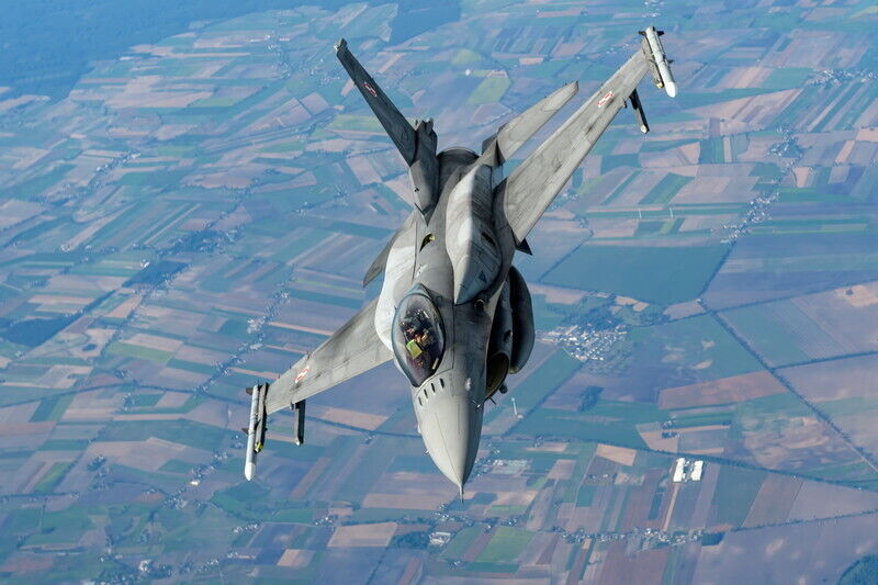 F-16 Fighting Falcon