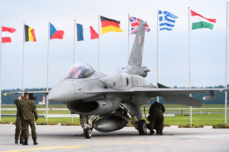 F-16 Fighting Falcon