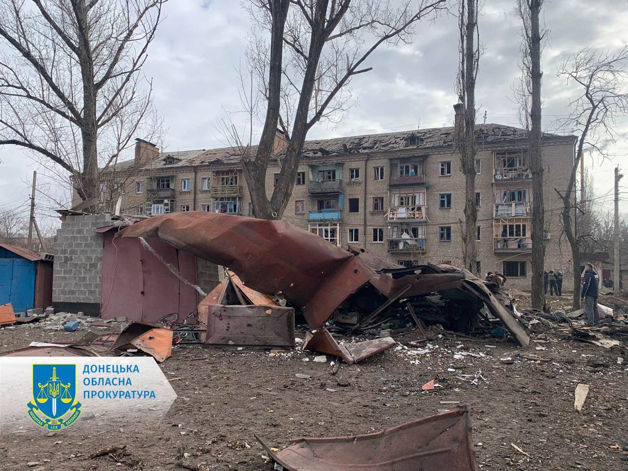 Оккупанты ударили по жилому кварталу Константиновки: есть погибшие и разрушения. Фото