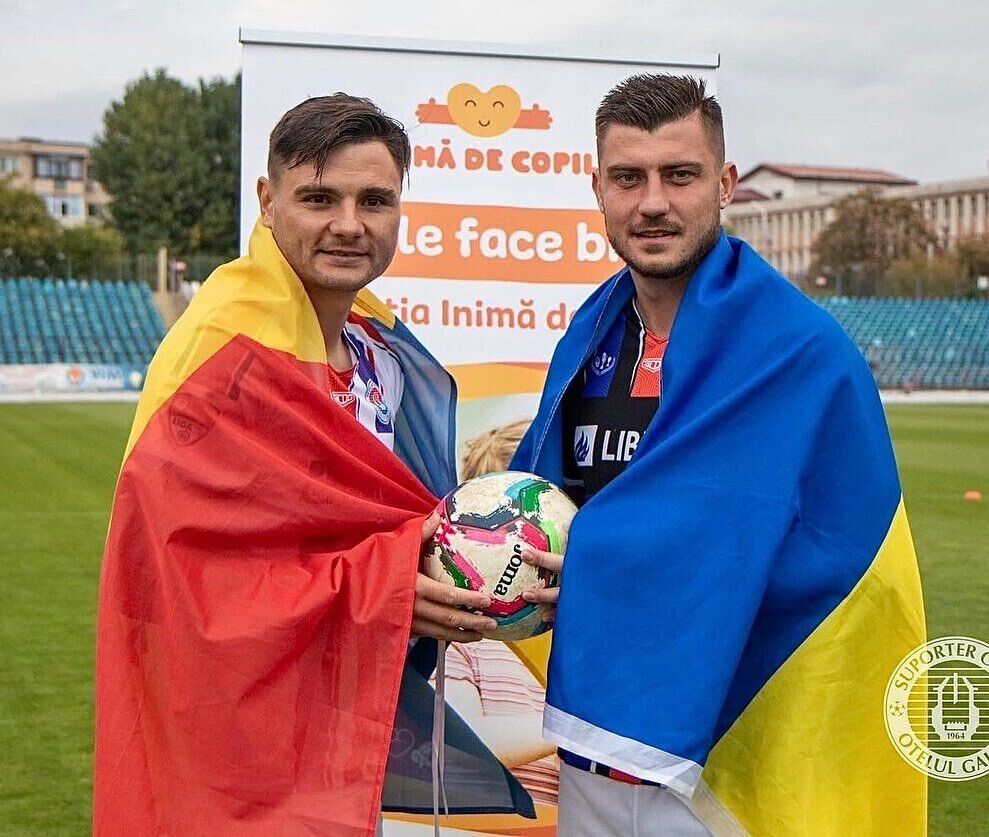 С украинским футболистом, назвавшим русских миролюбивыми, расторгли контракт в Европе