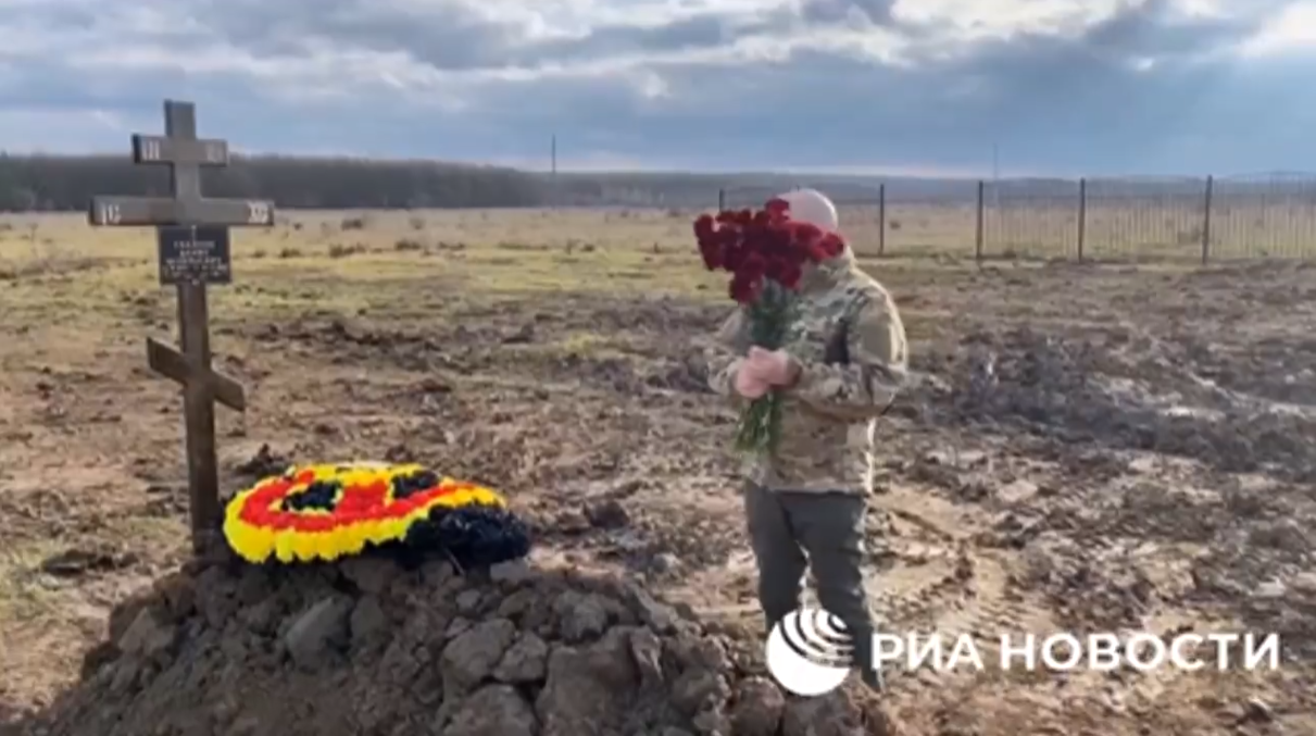 Пригожин провел экскурсию на кладбище в Краснодарском крае: есть десятки свежих могил "вагнеровцев". Видео