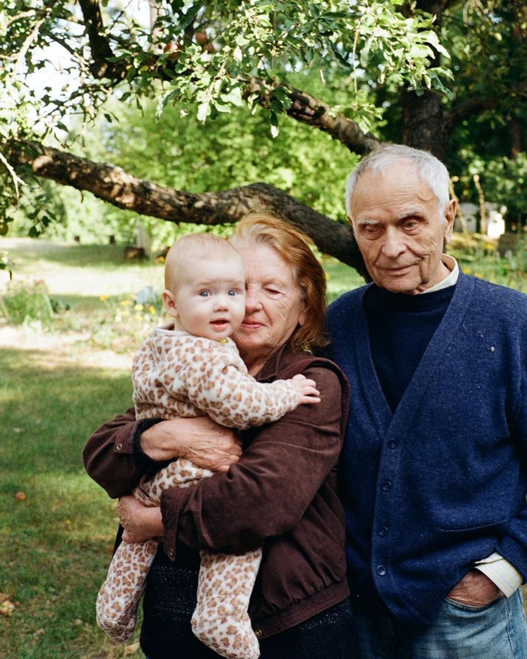 Внучка Дмитрия Павлычко посвятила умершему дедушке трогательный пост и показала редкие семейные фото