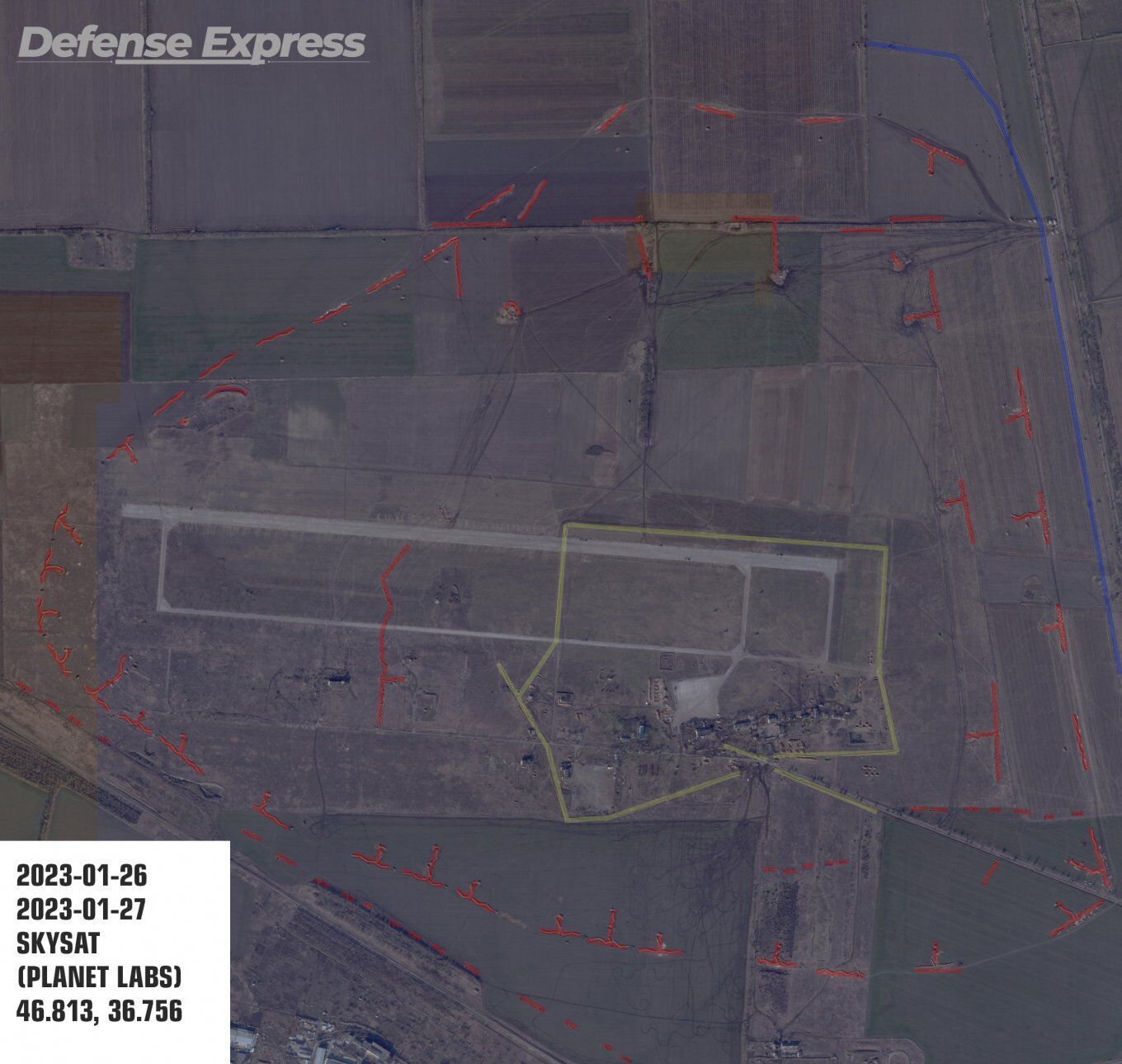Три ряди "зубів дракона" і укриття: супутникові фото зафіксували, як окупанти укріплюють аеродром в Бердянську