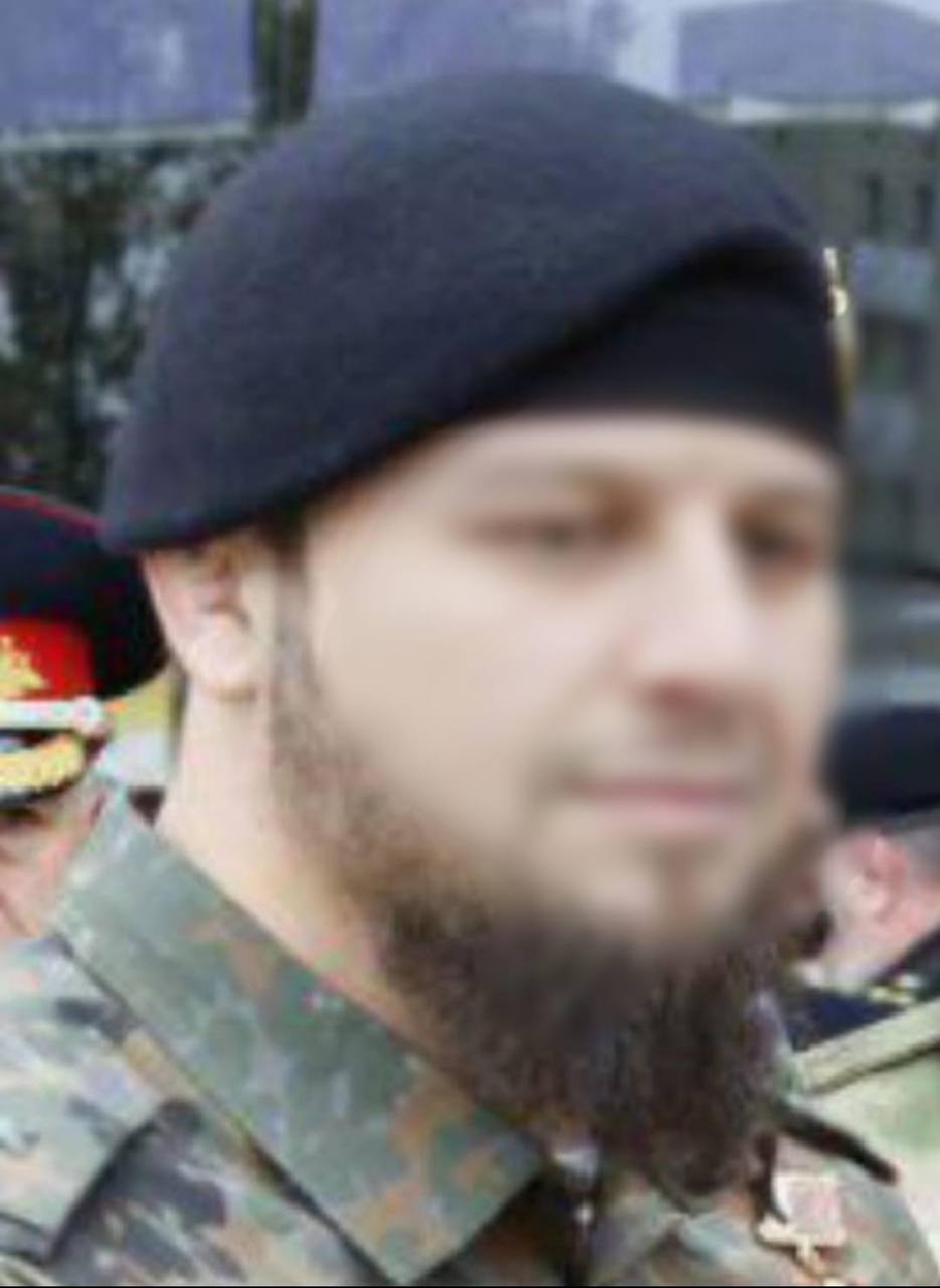 Будут судить российского оккупанта из Чечни, который на Киевщине взял в заложники несовершеннолетнего и допрашивал его. Фото