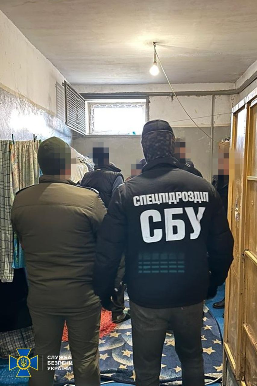 В Одесі СБУ затримала банду чеченського авторитета, яка тероризувала місцевих жителів. Фото