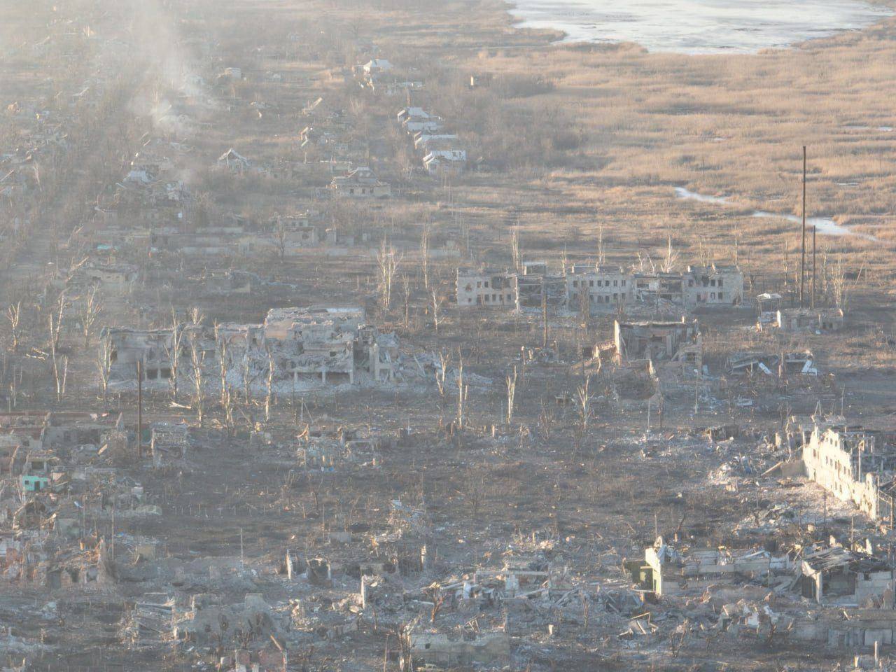 "Мар’їнка, якої більше нема": з'явилися нові фото зруйнованого окупантами міста, зняті з висоти