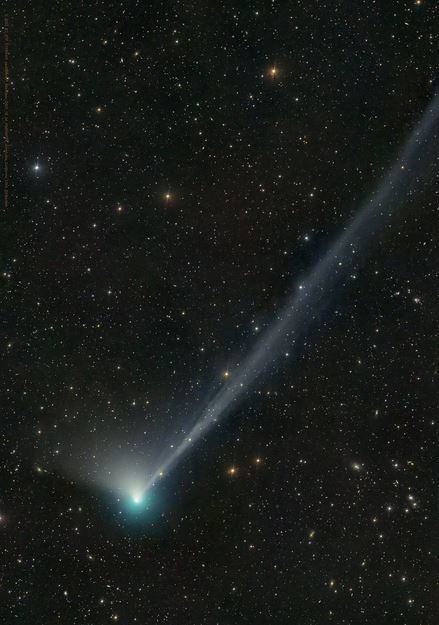 Уникальная зеленая комета, которую не видели 50 тысяч лет, приблизилась к Земле: когда будет лучше видно. Фото