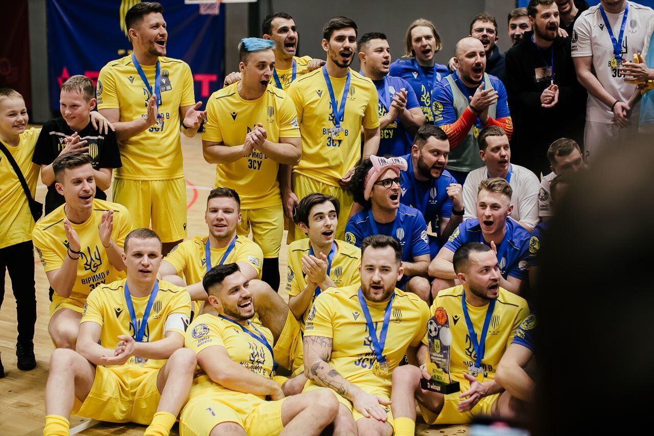 Григорий Козловский вместе с ФК ''Рух'' и ''Рух у Майбутнє'' на благотворительном турнире собрали более 1,5 млн для ВСУ