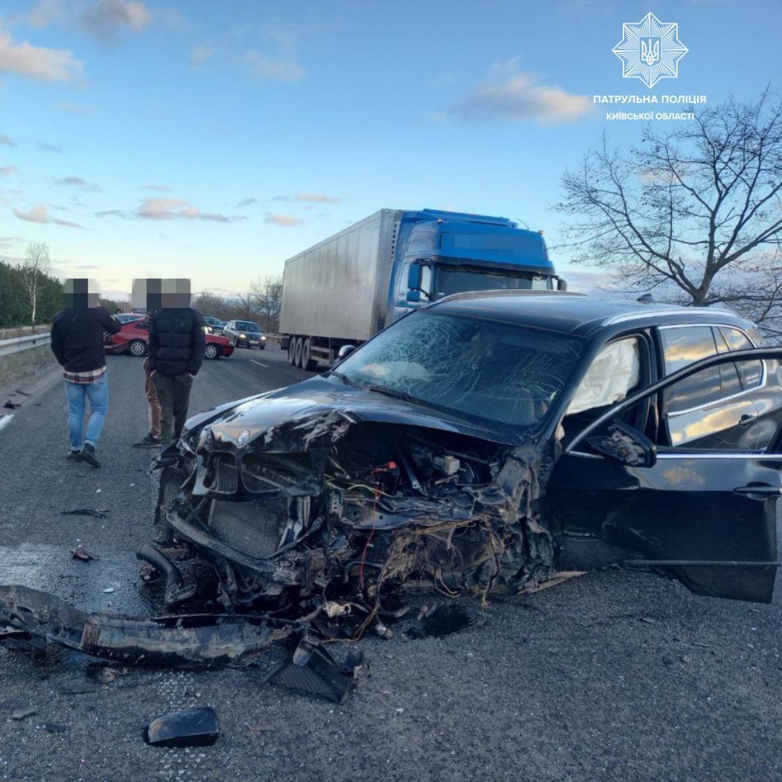 На Київщині сталась аварія за участю чотирьох авто: є потерпілі. Фото