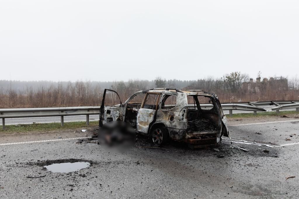 Розстрілювали машини та вбивали цивільних: поліція опублікувала чергові докази воєнних злочинів окупантів на Київщині. Відео 