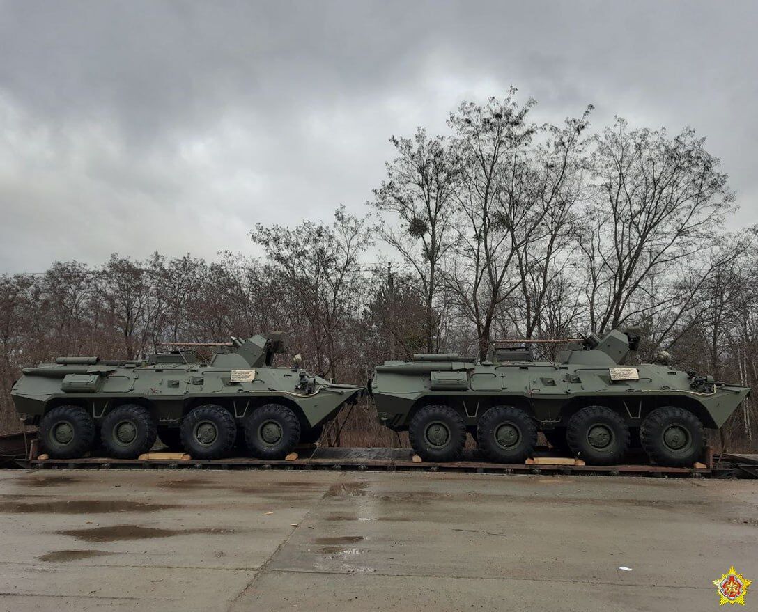 В Беларусь перебросили еще больше российских войск и техники: у Лукашенко заявили об усилении безопасности Союзного государства