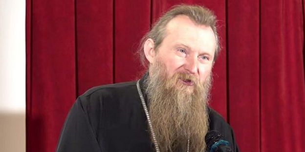 СБУ обнаружила в епархиях УПЦ МП листовки объединения Медведчука, российские триколоры и бывшие склады оккупантов. Фото