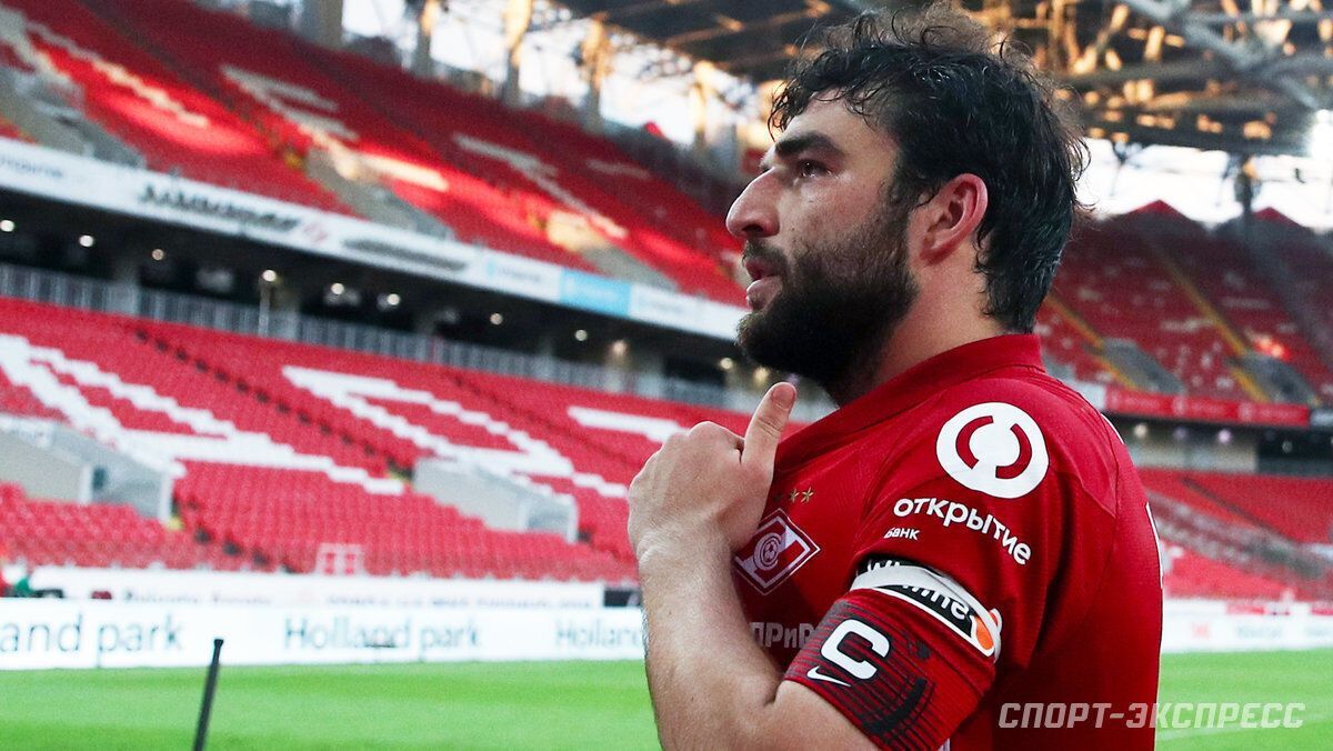 "Был мат": футболист сборной России рассказал о реакции на отстранение РФ и назвал срок возвращения