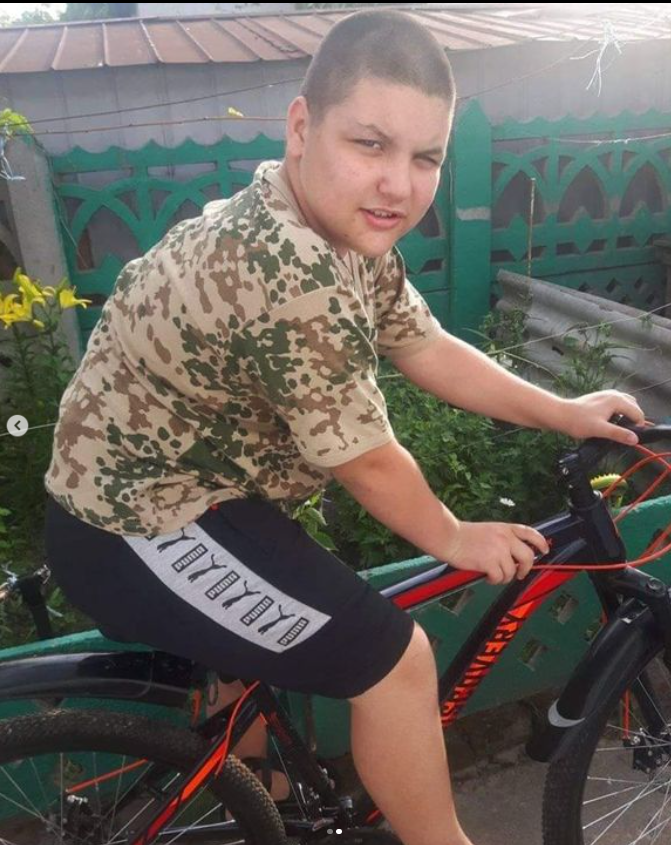 Были в гостях и попали под обстрел: на Херсонщине накануне Рождества россияне убили 12-летнего мальчика и его родителей