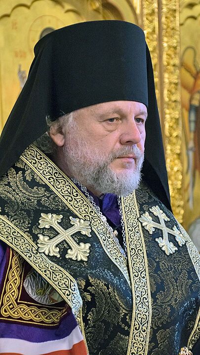 Зеленский приостановил гражданство 13 священников УПЦ МП: СМИ назвали фамилии