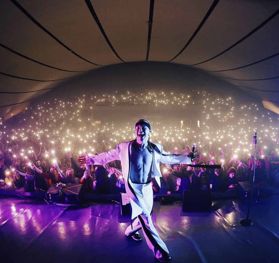 Пивоварова звинуватили у вживанні наркотичних речовин перед концертами: співак жартівливо відреагував