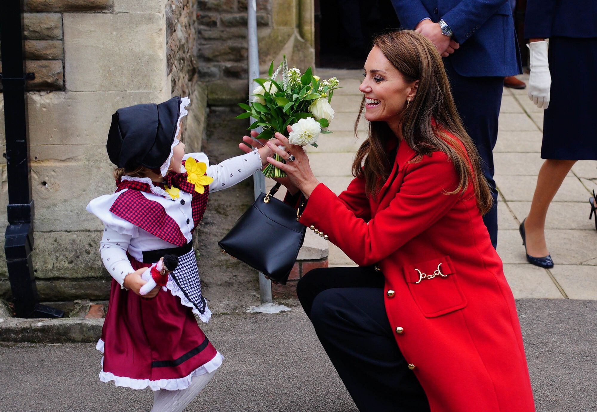 Король и королева Великобритании поздравили Кейт Миддлтон с днем рождения милым фото