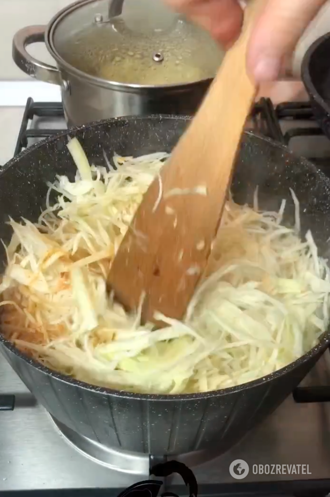 Як приготувати тушковану капусту