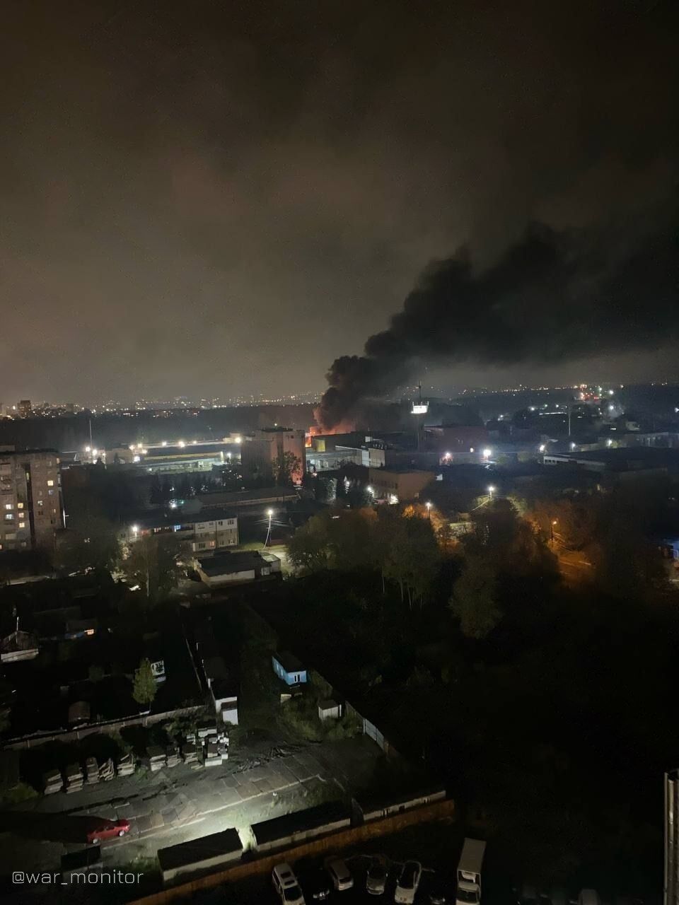 В российском Брянске раздался взрыв и вспыхнул пожар. Фото и видео