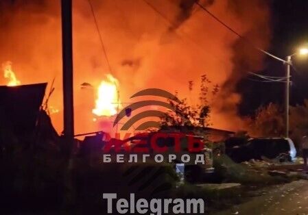Окупанти запустили БПЛА по Харкову, але довелося збивати над Бєлгородом: виникла пожежа, є жертви. Фото і відео