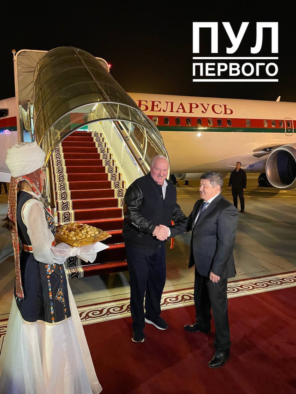 Лукашенко конфузом в Бишкеке подогрел слухи о своей болезни: что произошло. Видео