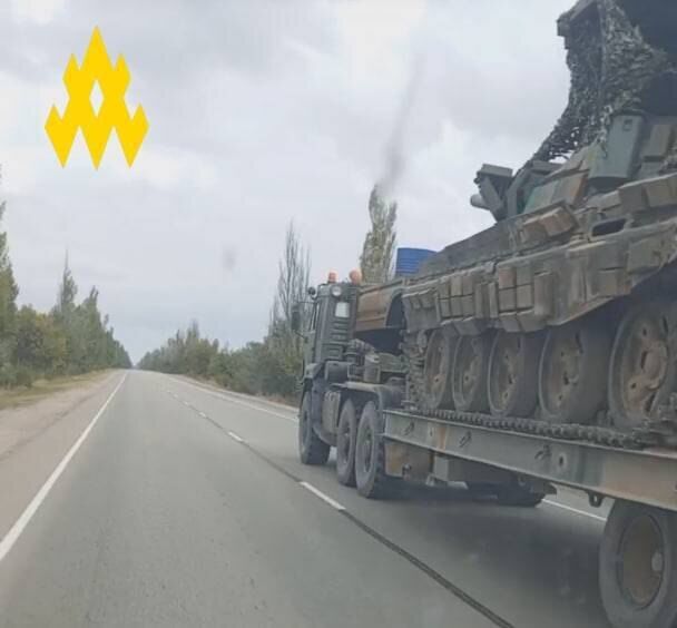Партизаны "Атеш" зафиксировали опрокидывание военной техники РФ из Крыма в Херсонскую область. Видео