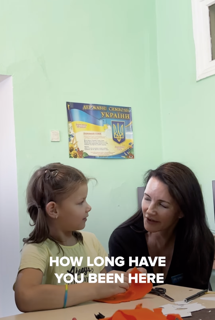Звезда сериала "Секс в большом городе" Кристин Дэвис показала видео с девочкой из Украины и тронула сеть