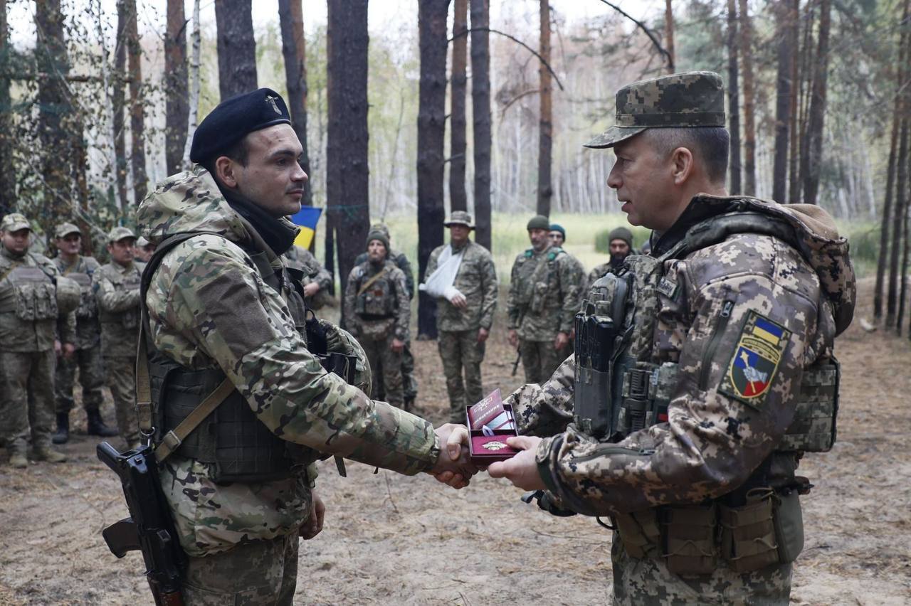 Росія відновила війська і почала новий наступ на двох напрямках, ситуація суттєво загострилась, – Сирський