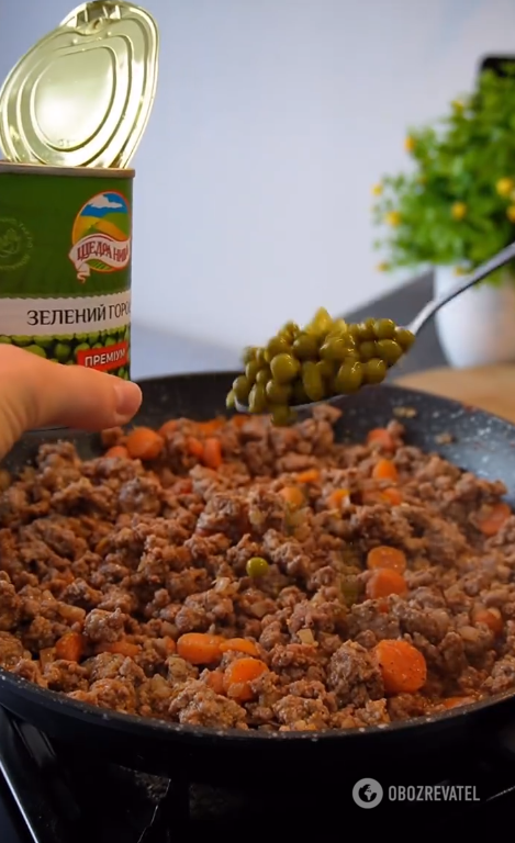 Что приготовить из картофеля и мяса на обед: сытный пирог на скорую руку