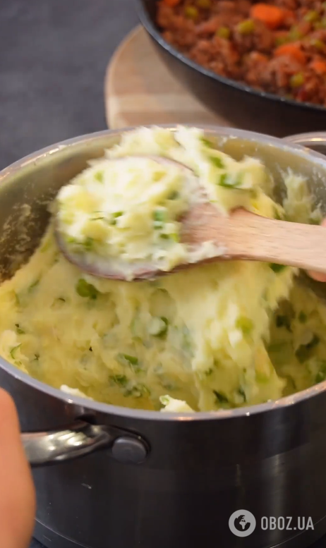 Что приготовить из картофеля и мяса на обед: сытный пирог на скорую руку