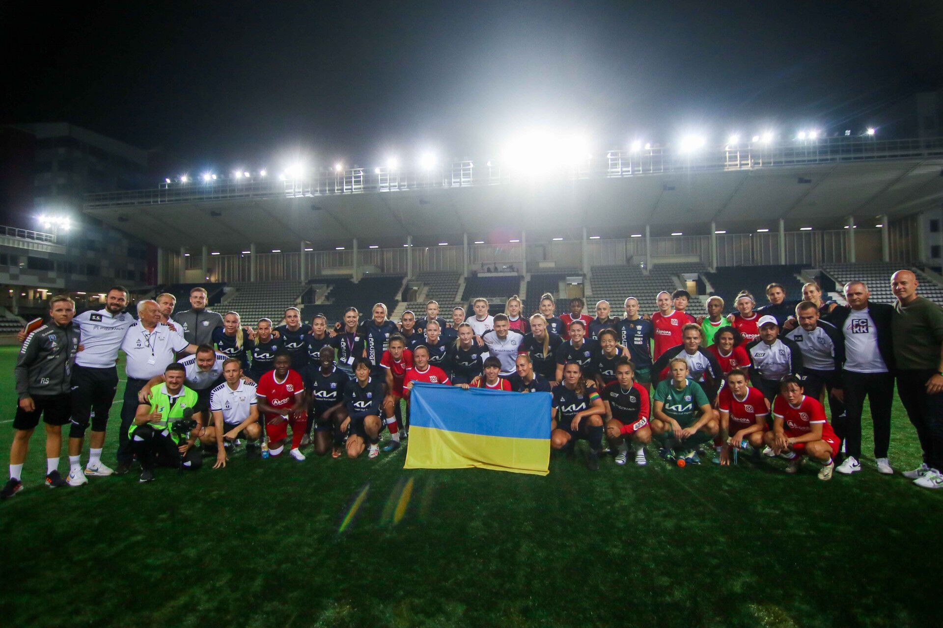 Сотрудники ФК "Кривбасс" отказались возвращаться в Украину из Швеции и сбежали после матча Лиги чемпионов среди женщин – СМИ