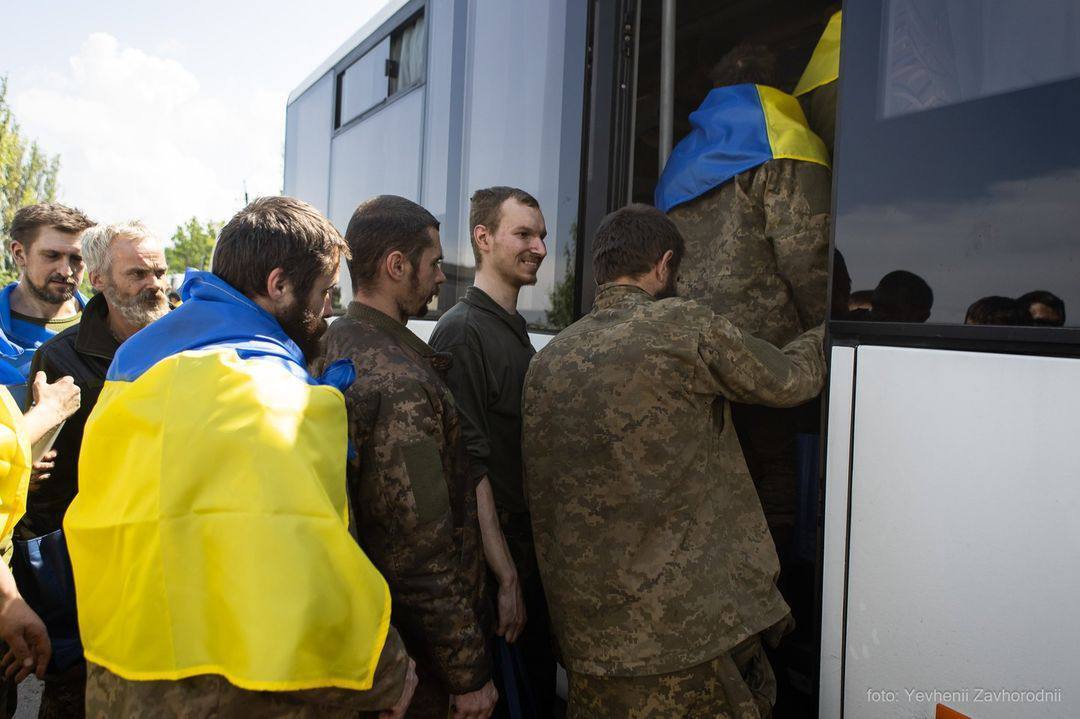 "Дякую всім, хто бʼється та працює заради свободи України": Зеленський звернувся до українців на 600-й день повномасштабної війни