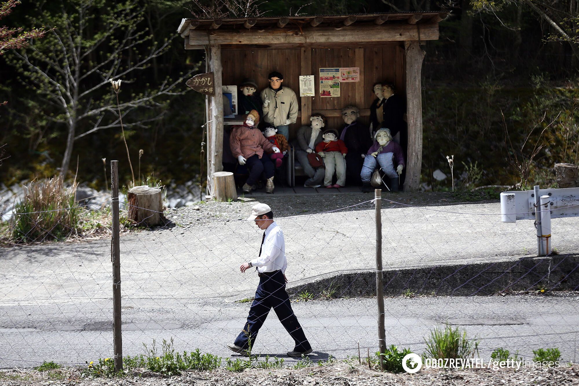 Село Нагоро в Японії назвали одним із найстрашніших місць у світі: там "живе" 350 моторошних ляльок. Фото